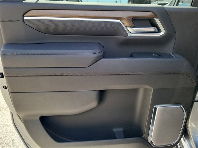 2025 Chevrolet Silverado 3500 HD High Country DRW