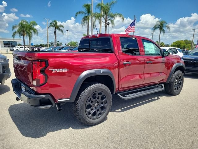 2026 Chevrolet Colorado Trail Boss - Photo 2