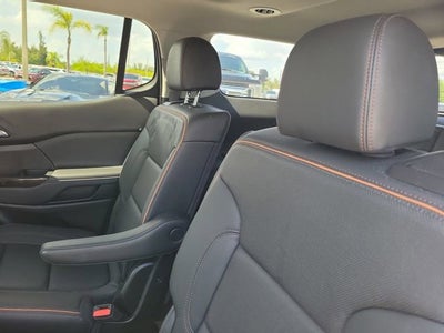 2023 GMC Acadia AT4
