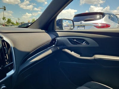 2022 Chevrolet Traverse LT Cloth
