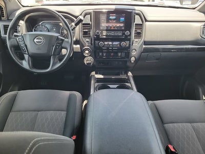 2023 Nissan Titan SV