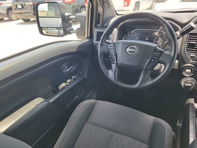2023 Nissan Titan SV