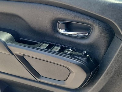 2023 Nissan Titan SV