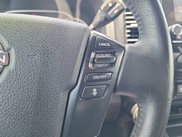 2023 Nissan Titan SV