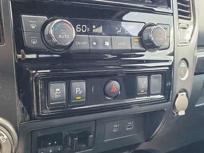 2023 Nissan Titan SV