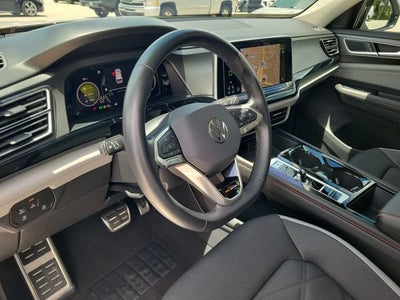 2024 Volkswagen Atlas 2.0T Peak Edition SEL