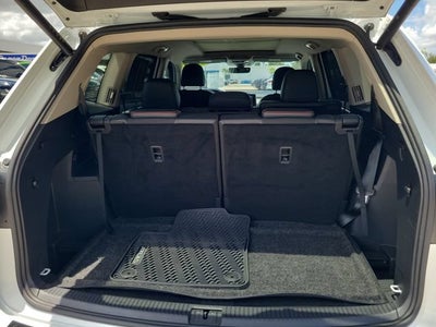 2024 Volkswagen Atlas 2.0T Peak Edition SEL