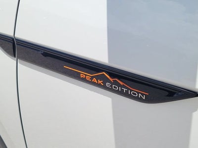 2024 Volkswagen Atlas 2.0T Peak Edition SEL