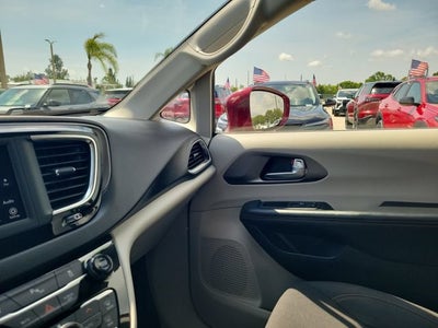 2020 Chrysler Pacifica Touring