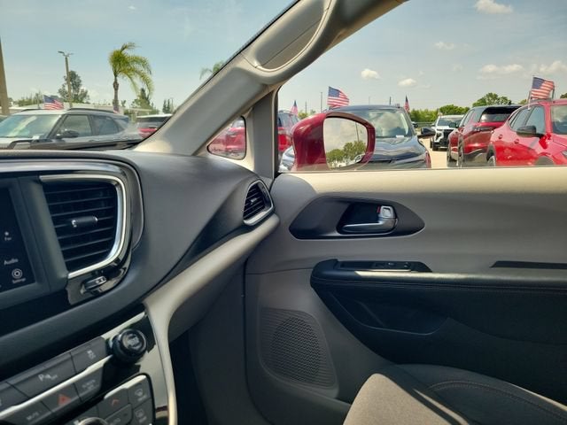 2020 Chrysler Pacifica Touring