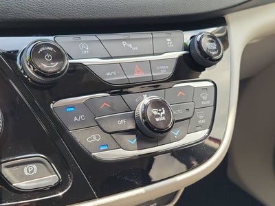 2020 Chrysler Pacifica Touring