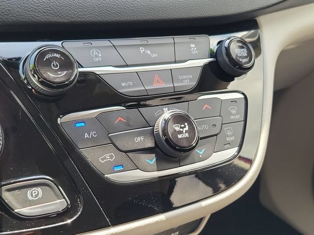 2020 Chrysler Pacifica Touring