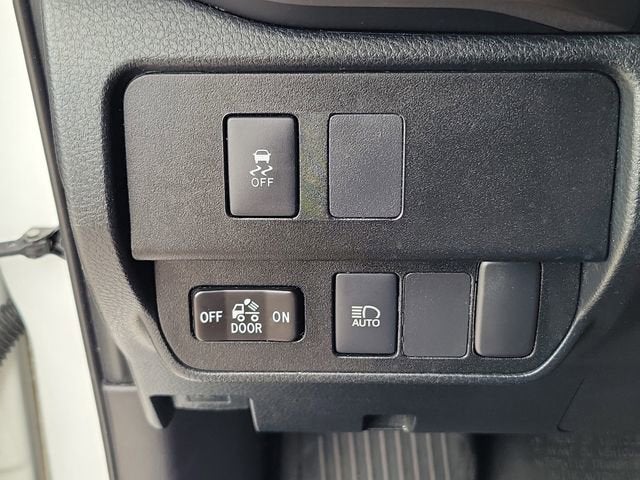 2020 Toyota Tacoma 2WD SR5