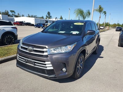 2019 Toyota Highlander SE