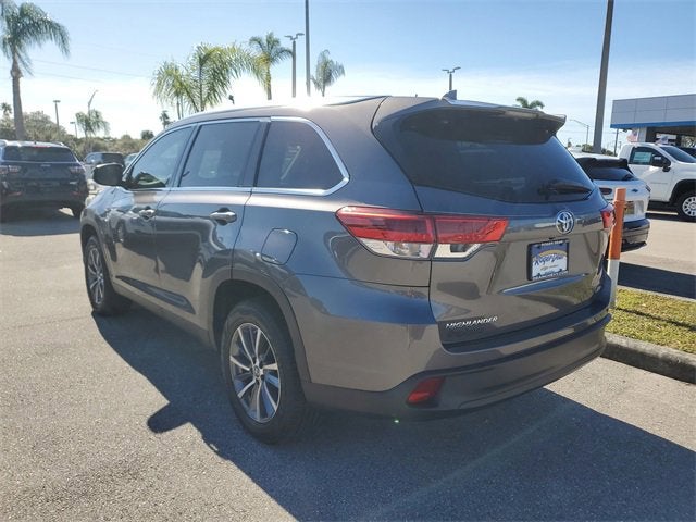 2019 Toyota Highlander SE