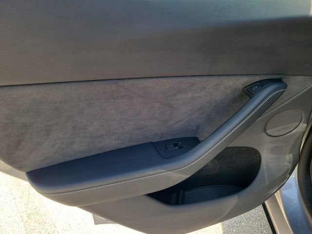 2024 Tesla Model Y Performance