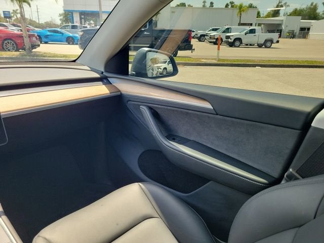 2024 Tesla Model Y Performance