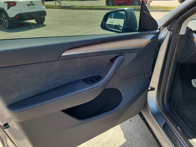 2024 Tesla Model Y Performance