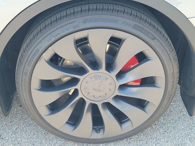 2024 Tesla Model Y Performance