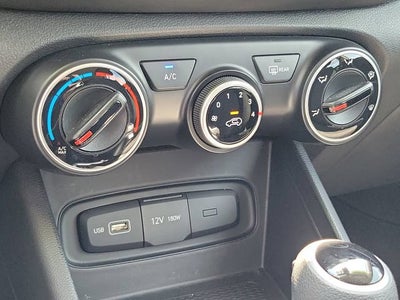 2022 Hyundai Venue SE