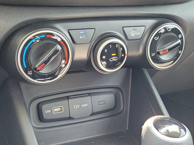 2022 Hyundai Venue SE