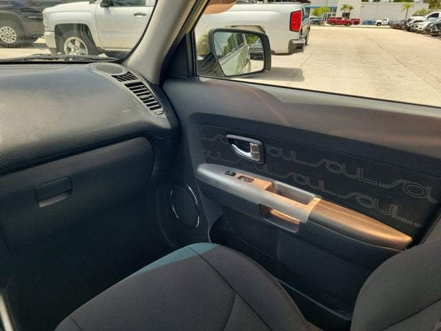 2012 Kia Soul +