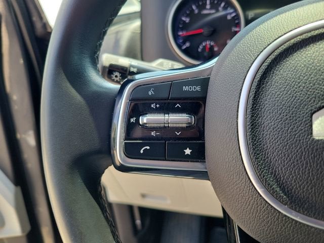 2023 Kia Carnival LX