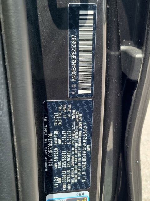 2023 Kia Carnival LX