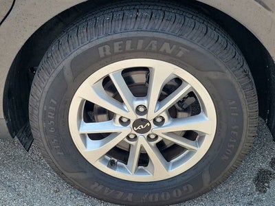 2023 Kia Carnival LX