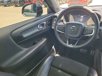 2019 Volvo XC40 Momentum
