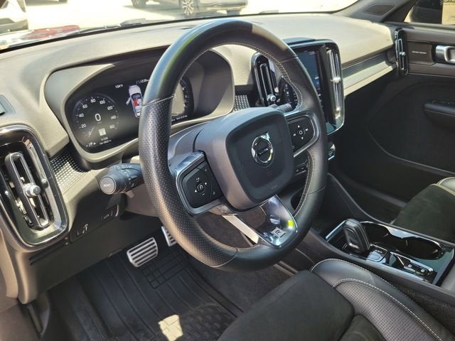 2019 Volvo XC40 Momentum