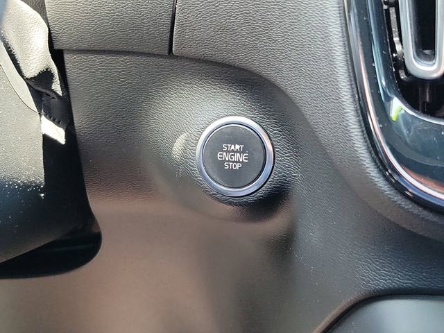 2019 Volvo XC40 Momentum