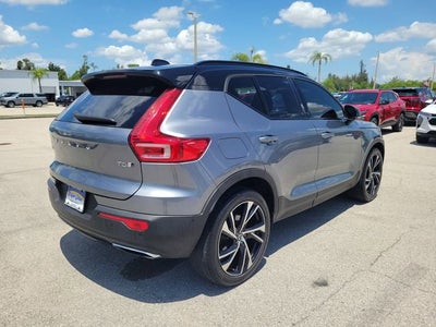 2019 Volvo XC40 Momentum