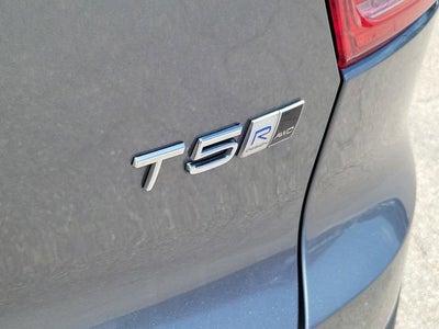 2019 Volvo XC40 Momentum